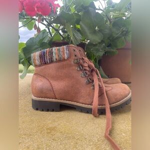 Women’s size 7 boots